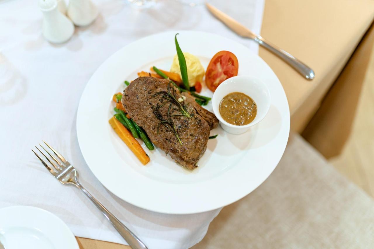 Kibo Palace Hotel Moshi Zewnętrze zdjęcie